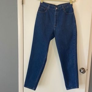 VTG Levi’s 550 High Rise Relaxed Tapered Jeans Size 12S